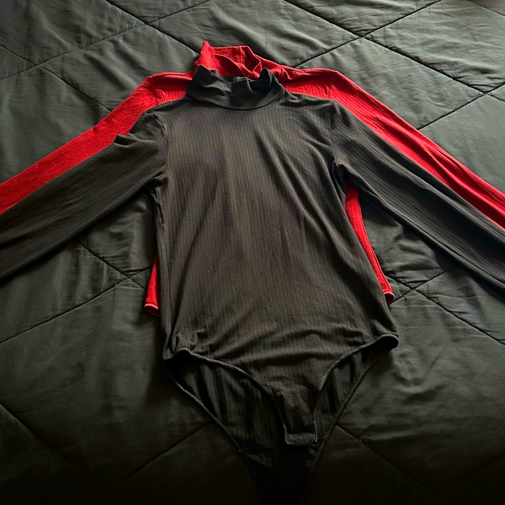Uniqlo Heattech Extra Warm Long-Sleeve Body Suit.